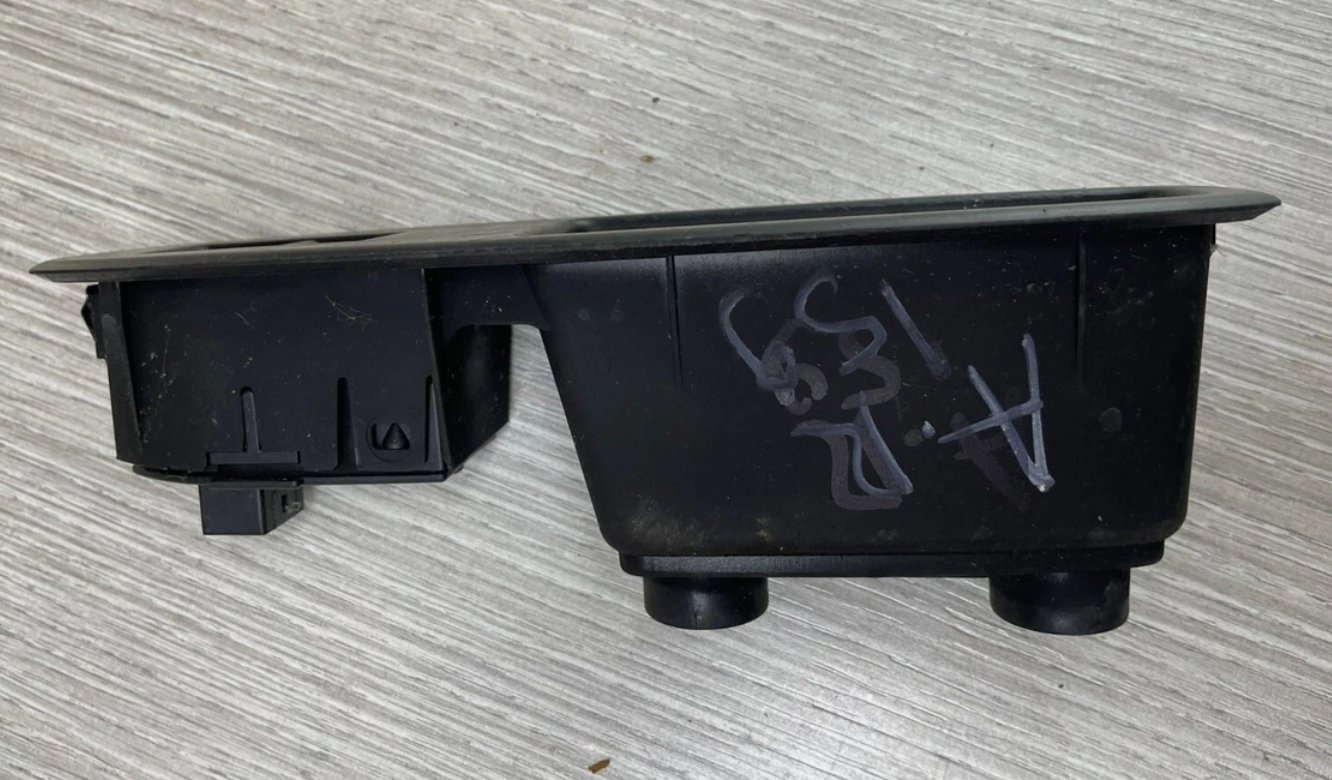 Pulsantiera anteriore destra DX Alfa Romeo 159 dal 2005 al 2011 - immagine 3