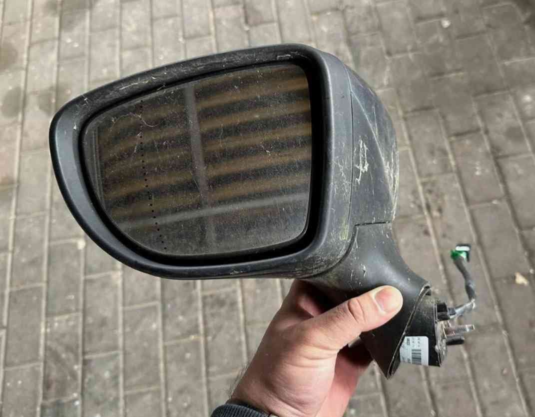 Specchietto retrovisore sinistro SX Renault Clio 4 dal 2012 al 2021