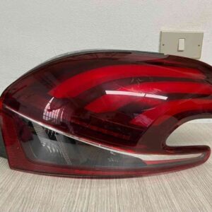 Faro fanale stop luce posteriore destro DX Peugeot 208 dal 2015 al 2019