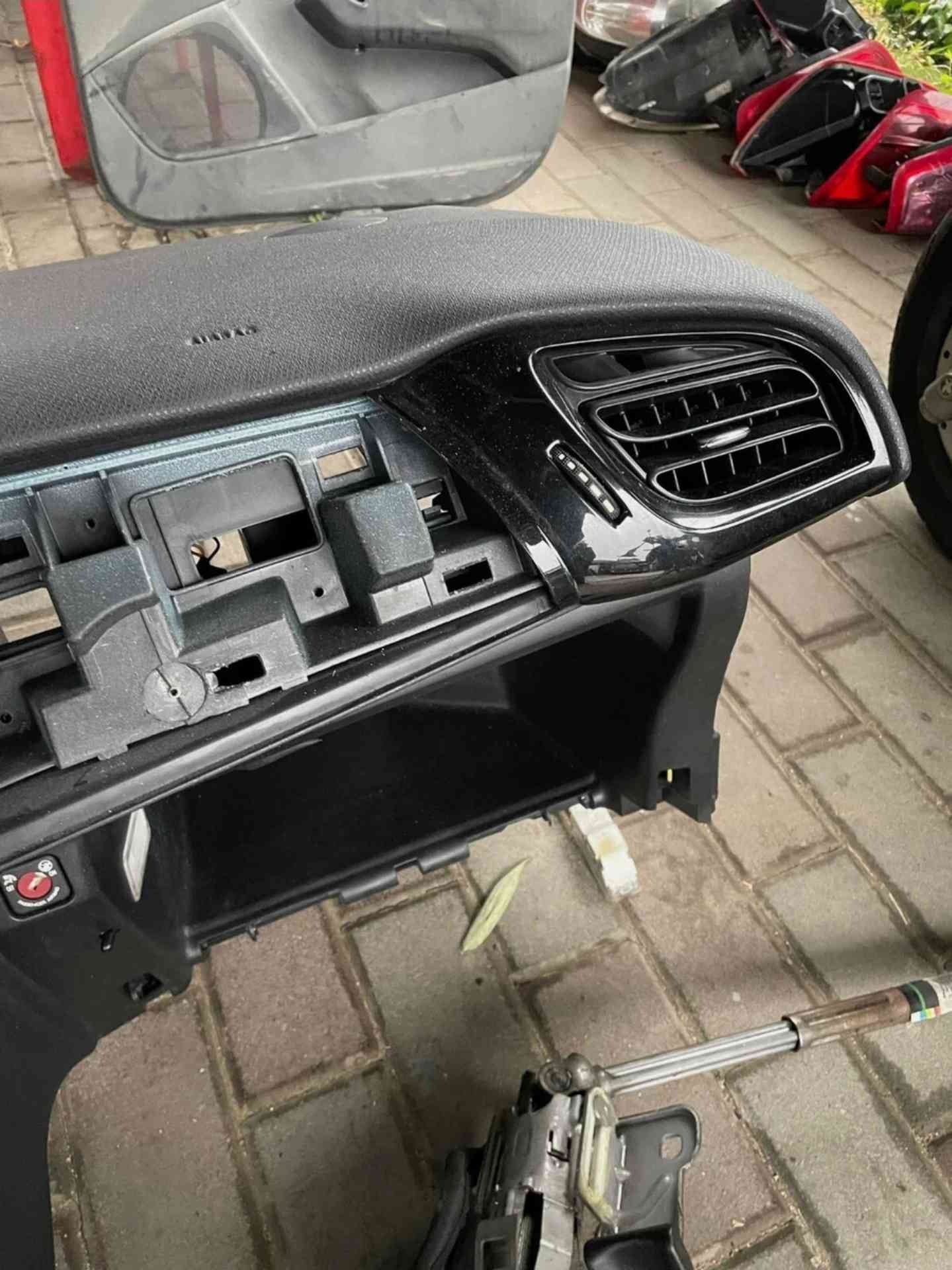 Cruscotto completo con kit airbag Citroen C3 restyling dal 2013 al 2016 - immagine 9