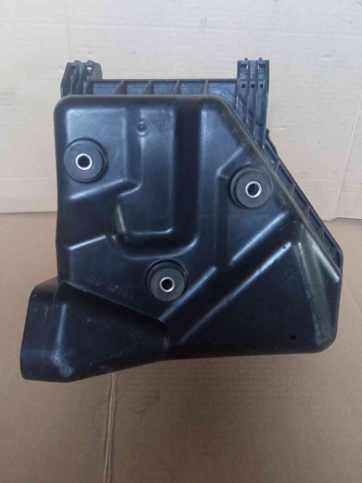Scatola filtro aria motore Toyota Auris benzina MK1 E150 dal 2007 al 2012 - immagine 6