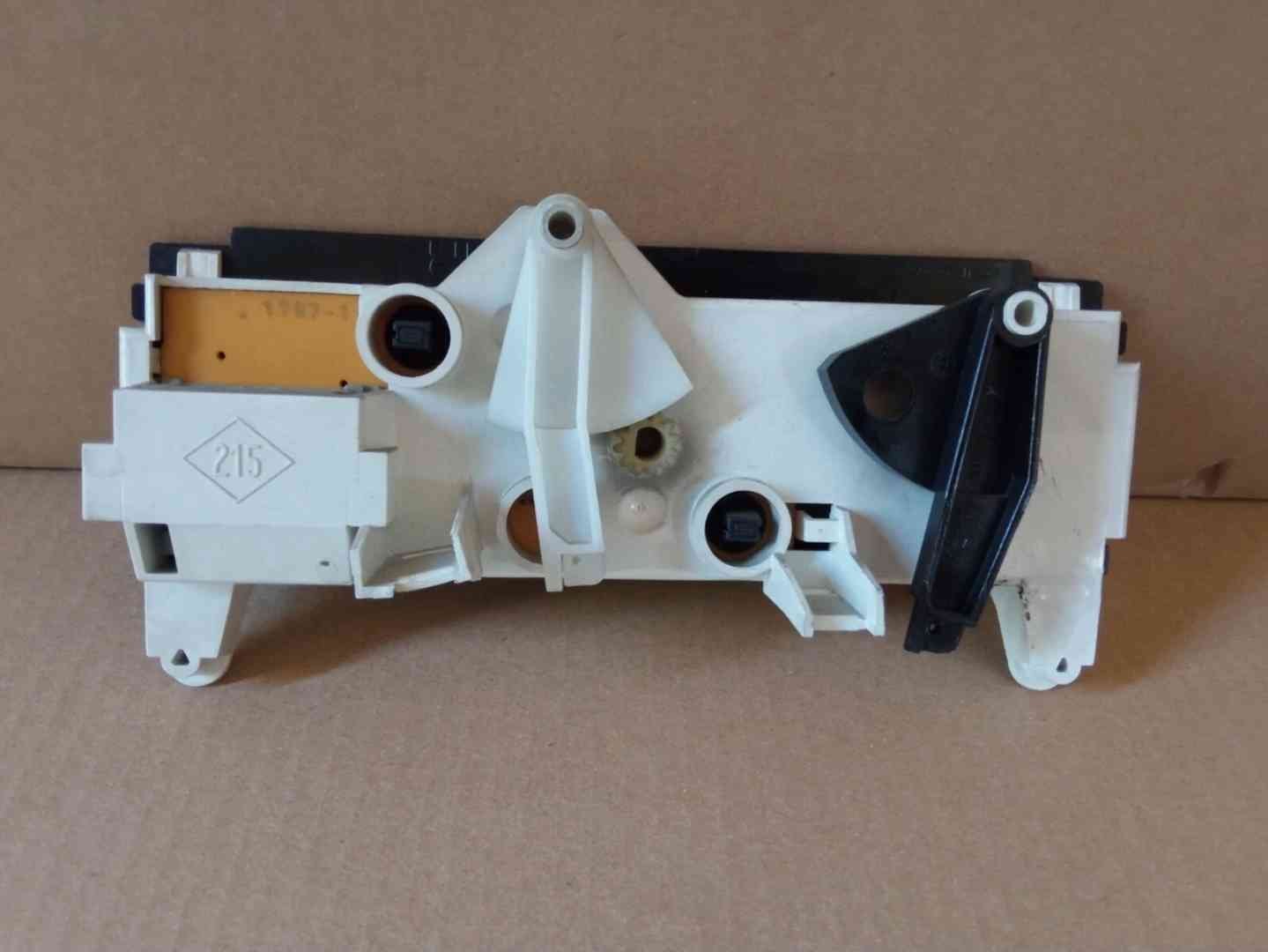 Comando clima aria condizionata Renault Clio MK1 codice 9183341002 dal 1990 al 1998 - immagine 4