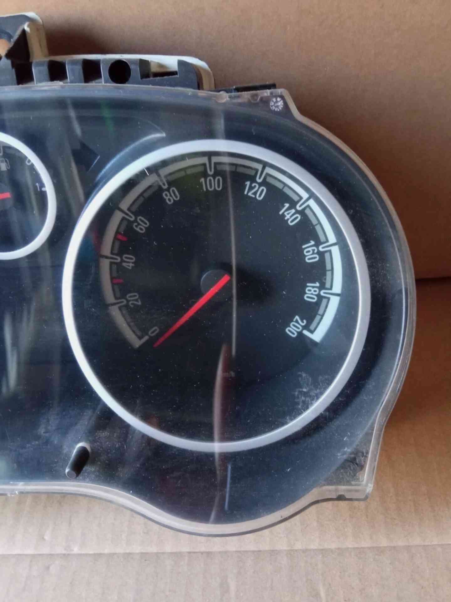 Contakm contachilometri quadro strumenti Opel Corsa D benzina codice 13285375 dal 2006 al 2013 - immagine 5
