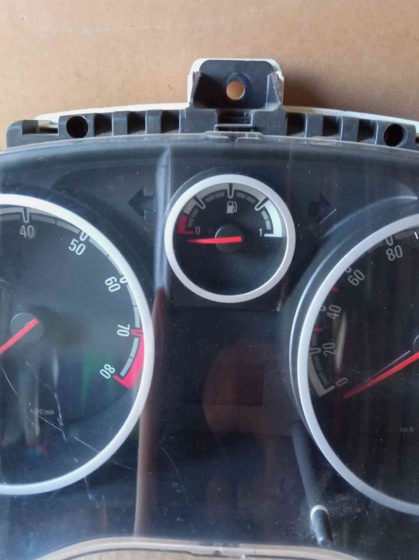 Contakm contachilometri quadro strumenti Opel Corsa D benzina codice 13285375 dal 2006 al 2013 - immagine 3