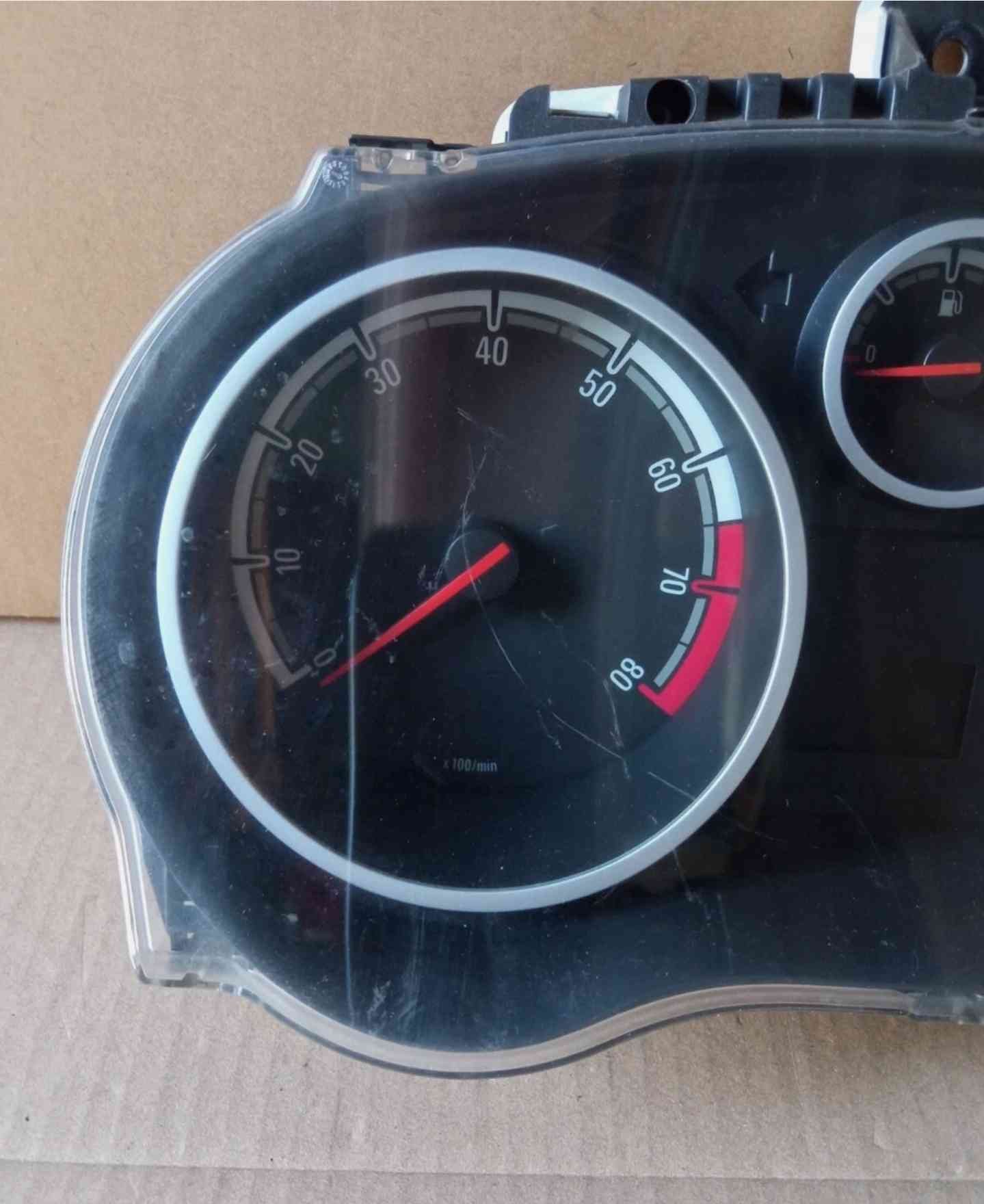 Contakm contachilometri quadro strumenti Opel Corsa D benzina codice 13285375 dal 2006 al 2013 - immagine 2