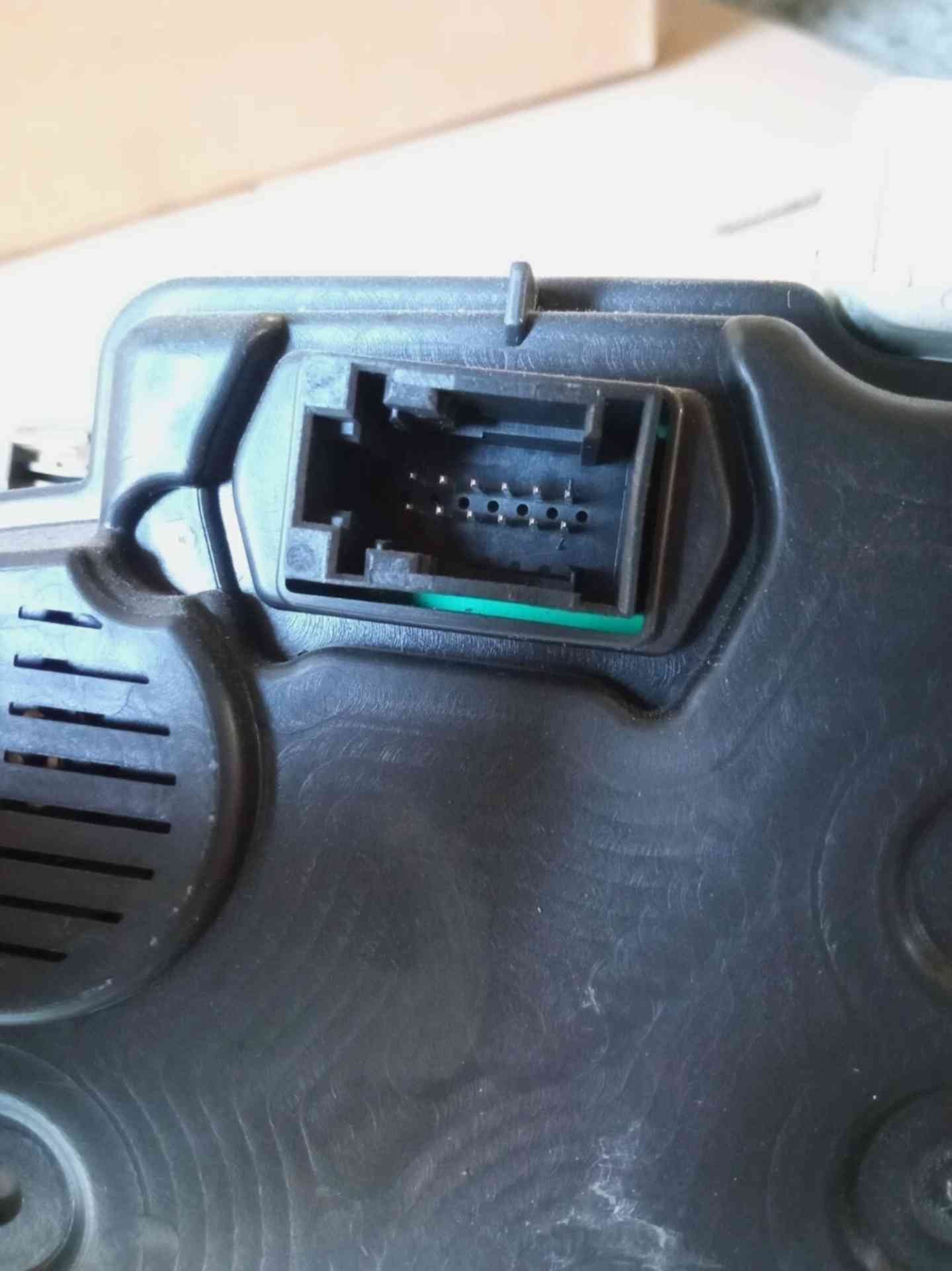 Contakm contachilometri quadro strumenti Opel Corsa D benzina codice 13285375 dal 2006 al 2013 - immagine 8